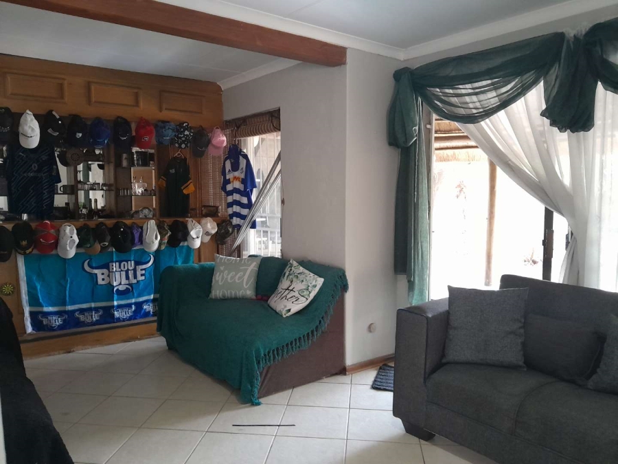 3 Bedroom Property for Sale in Verwoerdpark Gauteng