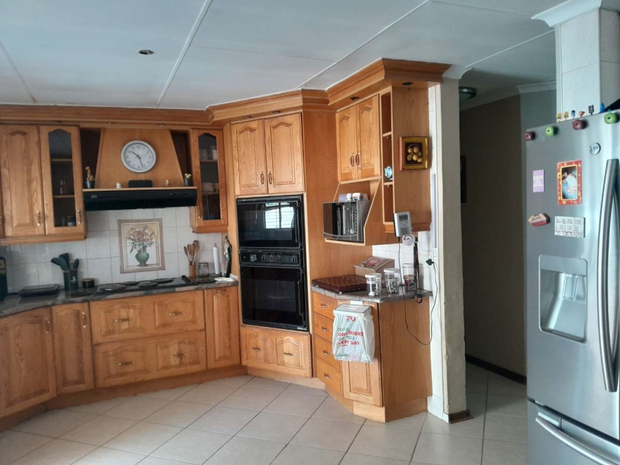 3 Bedroom Property for Sale in Verwoerdpark Gauteng