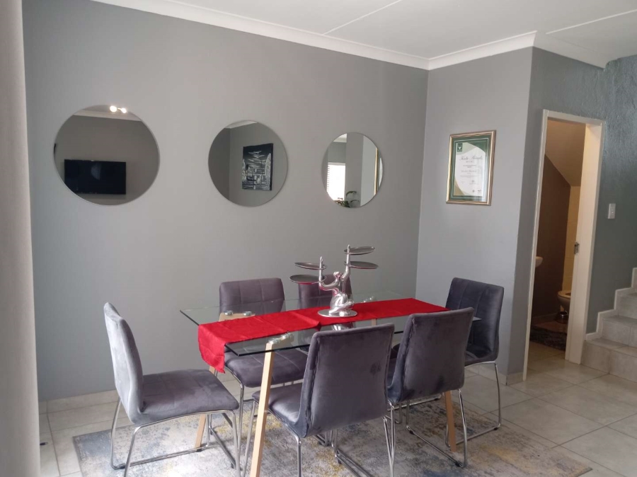 To Let 3 Bedroom Property for Rent in Lyndhurst Gauteng