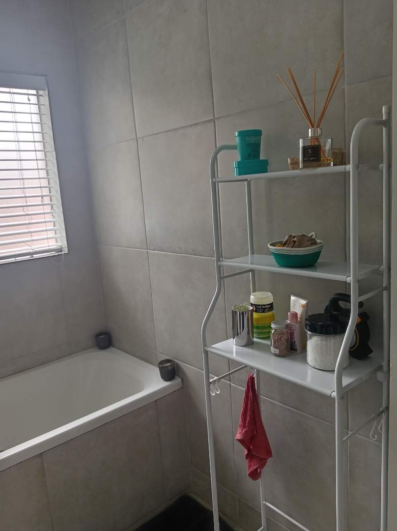 To Let 3 Bedroom Property for Rent in Lyndhurst Gauteng