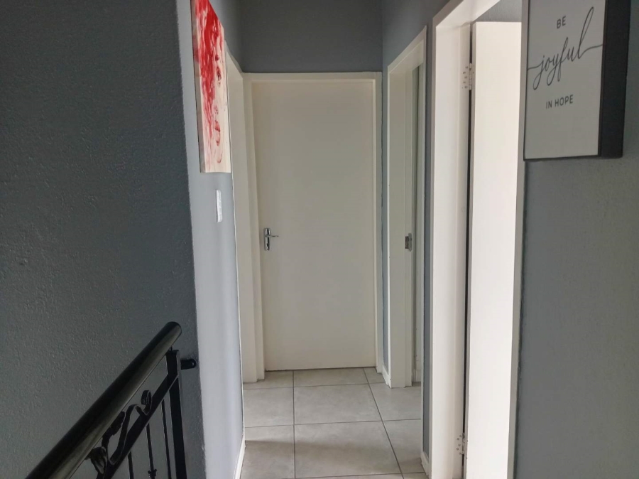 To Let 3 Bedroom Property for Rent in Lyndhurst Gauteng
