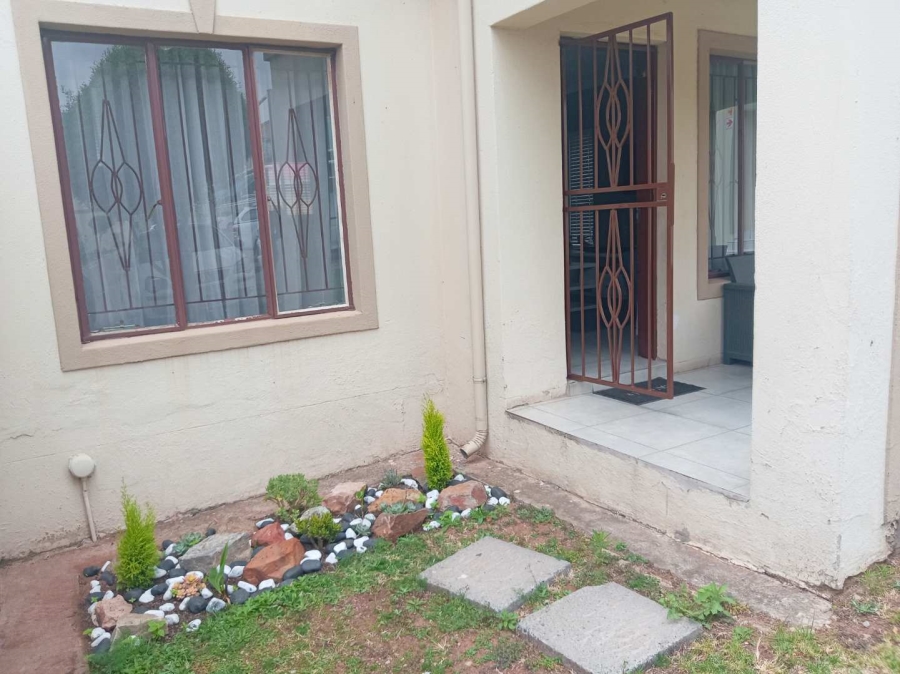 To Let 3 Bedroom Property for Rent in Lyndhurst Gauteng
