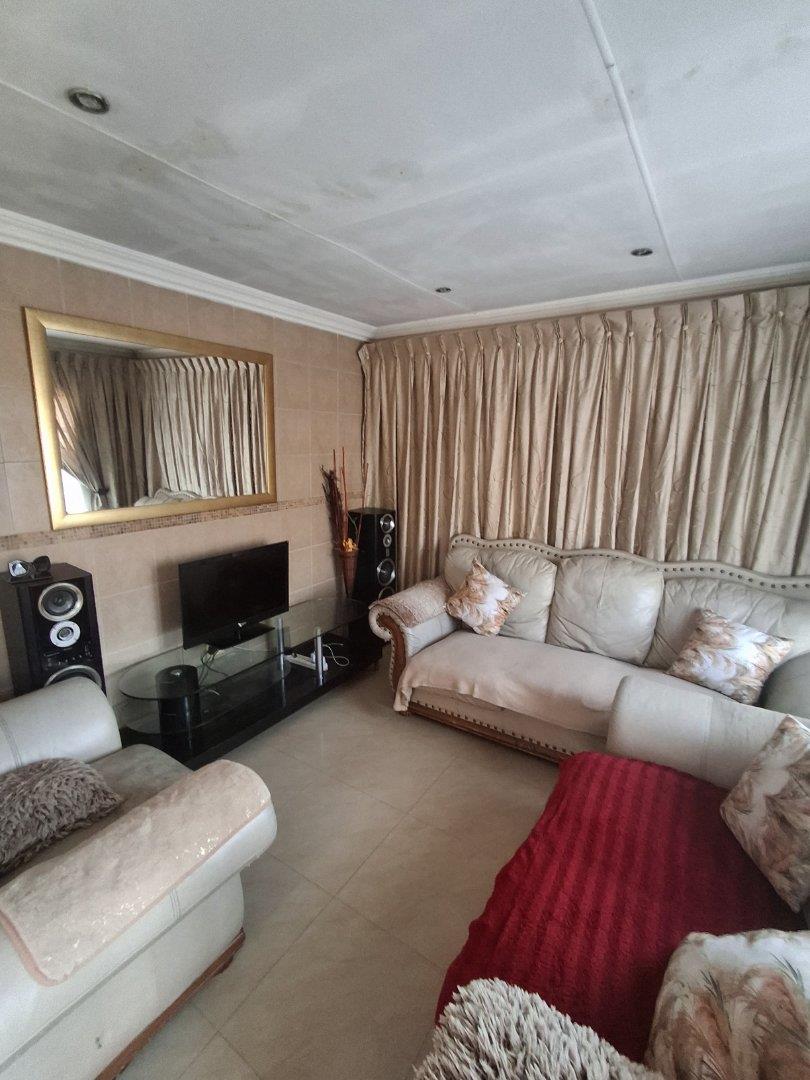 2 Bedroom Property for Sale in Mabopane Gauteng