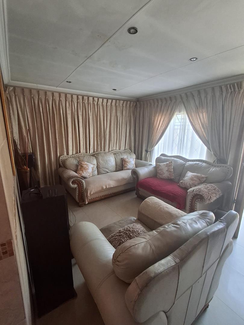 2 Bedroom Property for Sale in Mabopane Gauteng