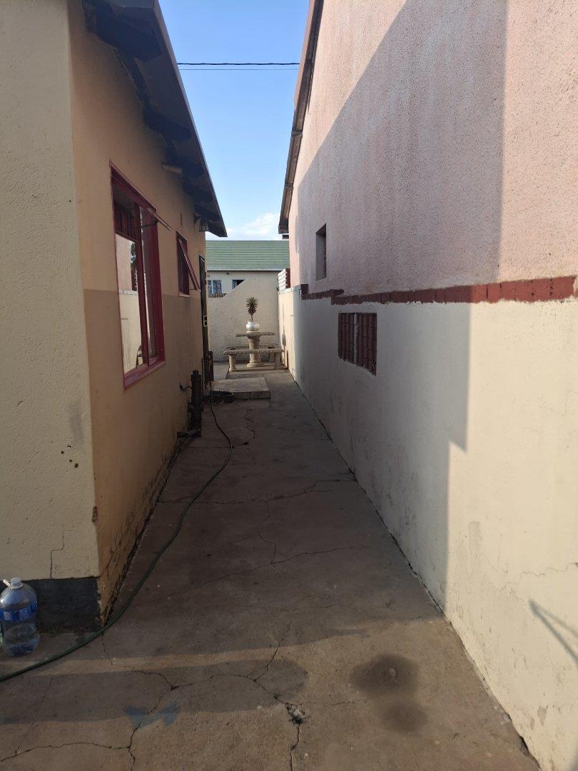 2 Bedroom Property for Sale in Mabopane Gauteng