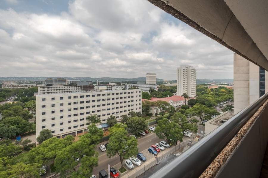 1 Bedroom Property for Sale in Hatfield Gauteng