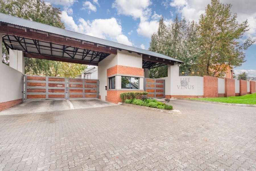 2 Bedroom Property for Sale in Goedeburg Gauteng