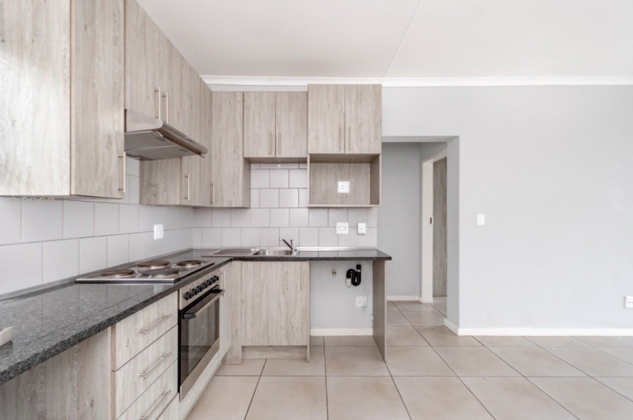 2 Bedroom Property for Sale in Goedeburg Gauteng