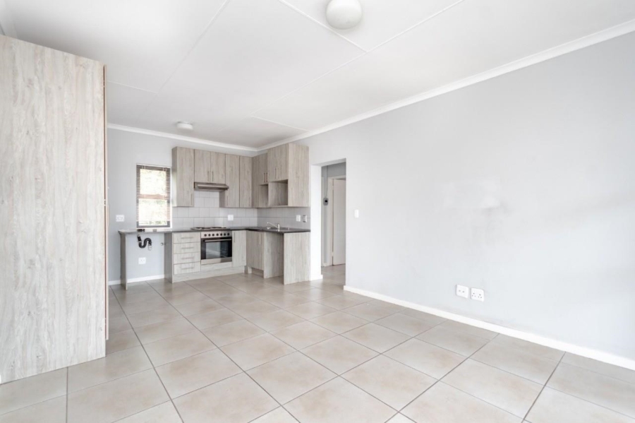 2 Bedroom Property for Sale in Goedeburg Gauteng