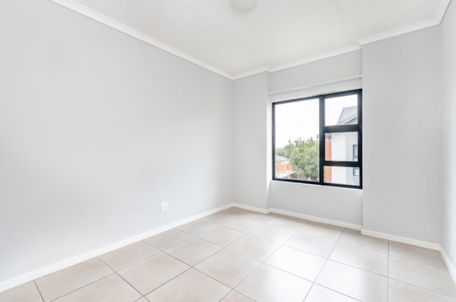 2 Bedroom Property for Sale in Goedeburg Gauteng