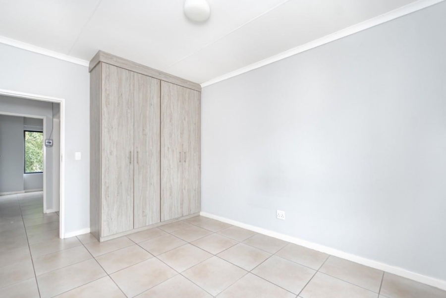 2 Bedroom Property for Sale in Goedeburg Gauteng