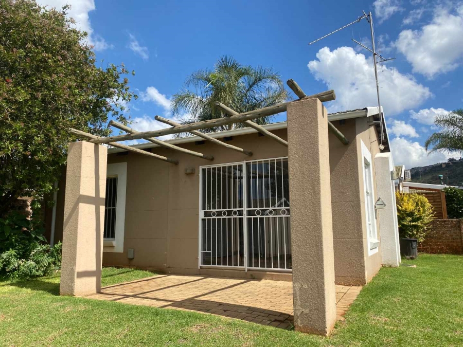 To Let 2 Bedroom Property for Rent in Fairland Gauteng