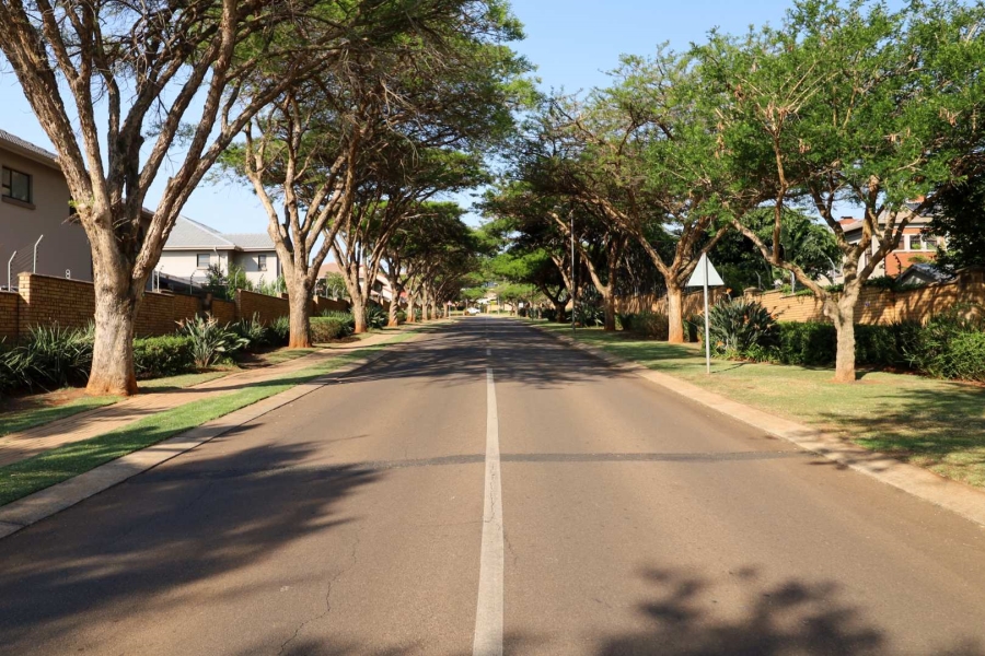 To Let 3 Bedroom Property for Rent in The Wilds Gauteng