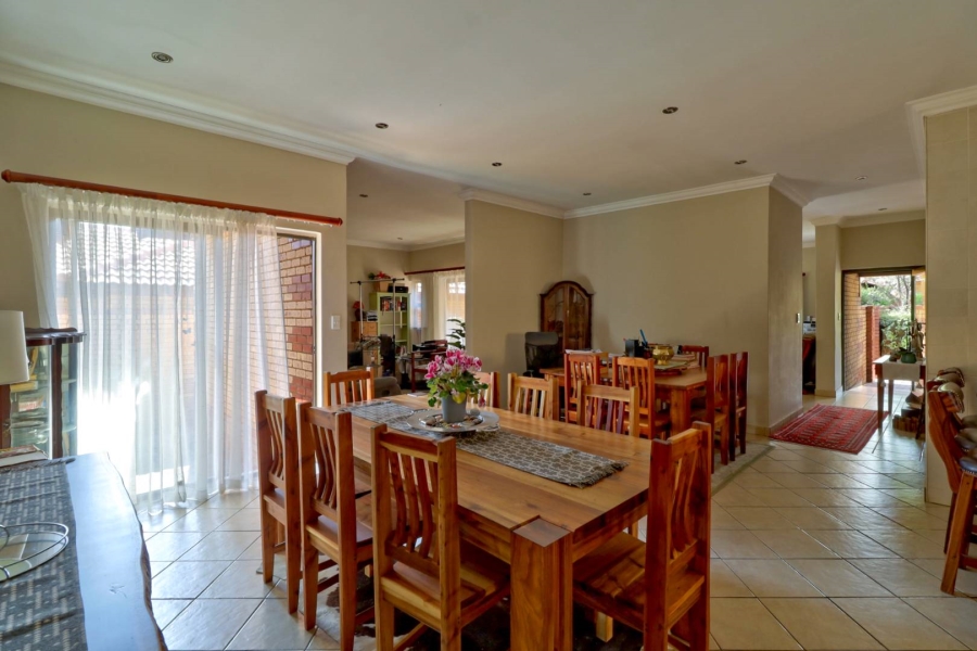 To Let 3 Bedroom Property for Rent in The Wilds Gauteng