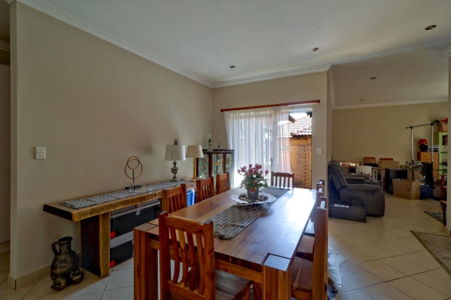 To Let 3 Bedroom Property for Rent in The Wilds Gauteng