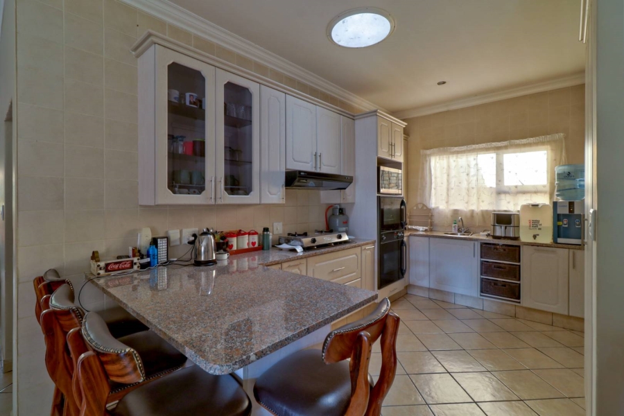 To Let 3 Bedroom Property for Rent in The Wilds Gauteng