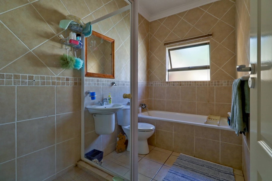 To Let 3 Bedroom Property for Rent in The Wilds Gauteng
