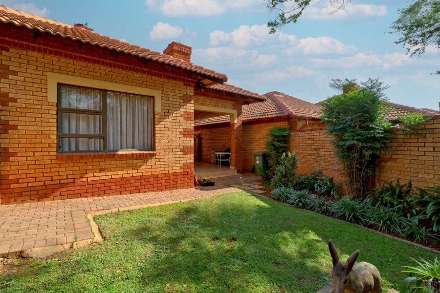 To Let 3 Bedroom Property for Rent in The Wilds Gauteng
