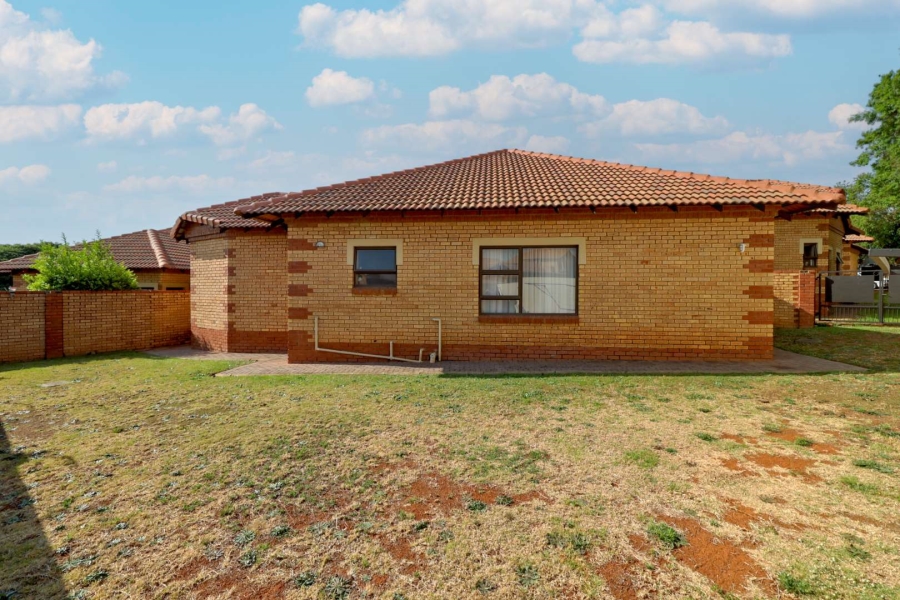 To Let 3 Bedroom Property for Rent in The Wilds Gauteng