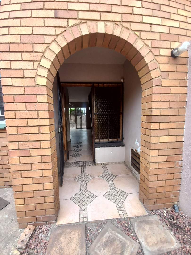 2 Bedroom Property for Sale in East Geduld Gauteng