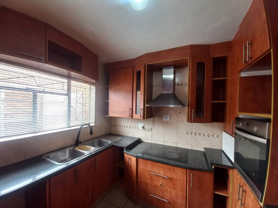 2 Bedroom Property for Sale in East Geduld Gauteng