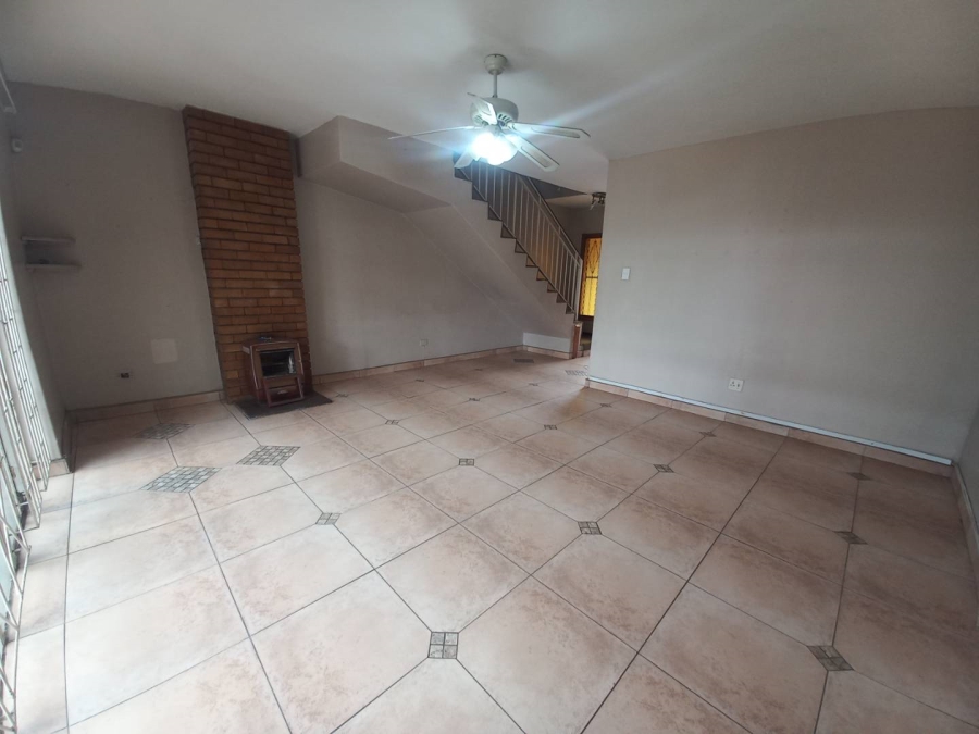2 Bedroom Property for Sale in East Geduld Gauteng
