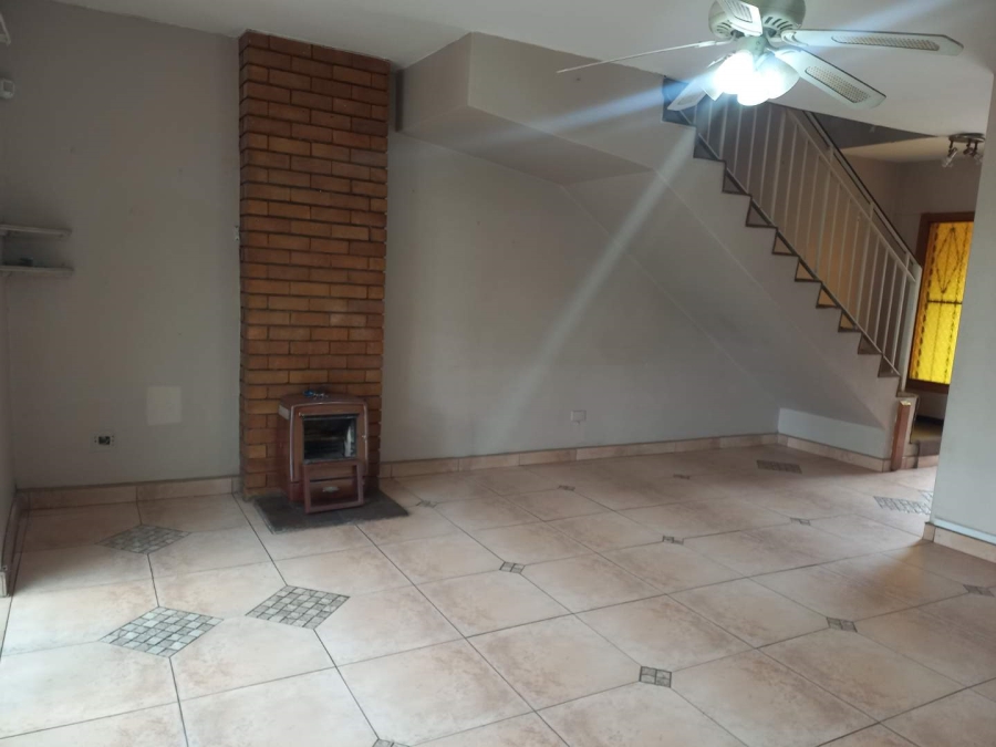 2 Bedroom Property for Sale in East Geduld Gauteng