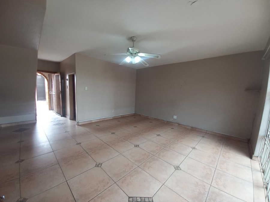 2 Bedroom Property for Sale in East Geduld Gauteng