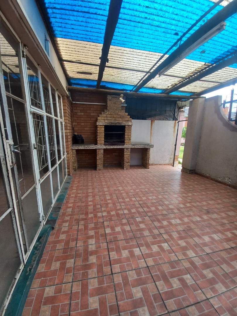 2 Bedroom Property for Sale in East Geduld Gauteng
