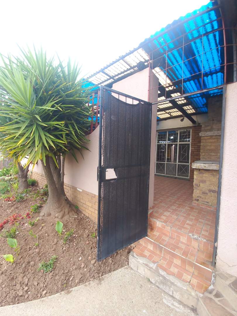 2 Bedroom Property for Sale in East Geduld Gauteng