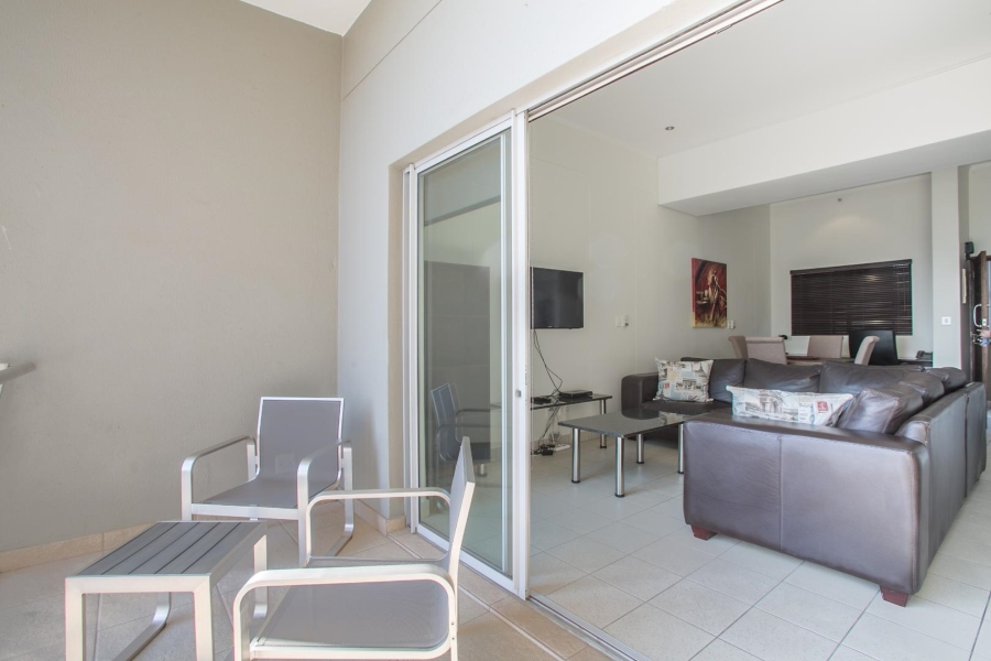 To Let 2 Bedroom Property for Rent in Sandhurst Gauteng