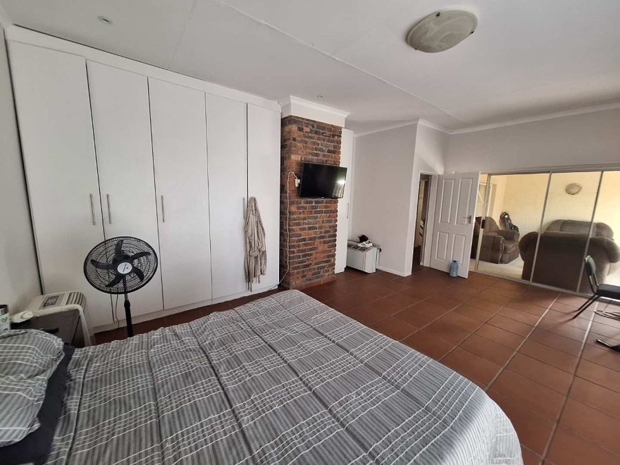 To Let 3 Bedroom Property for Rent in Ferndale Gauteng