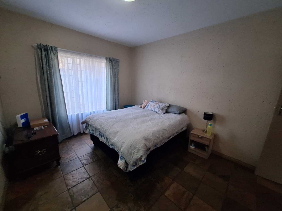 To Let 3 Bedroom Property for Rent in Weltevreden Park Gauteng