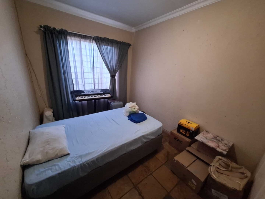 To Let 3 Bedroom Property for Rent in Weltevreden Park Gauteng
