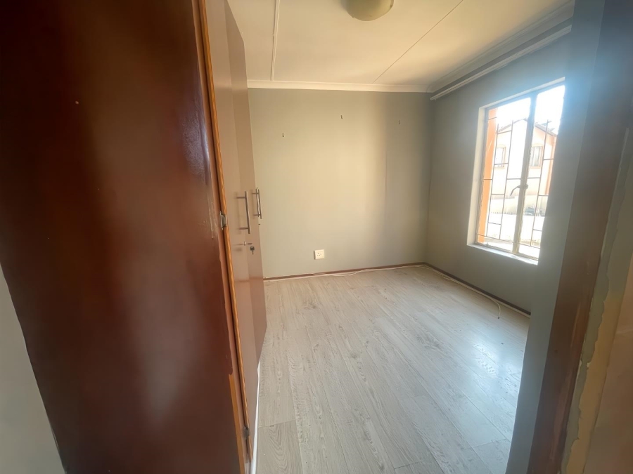 2 Bedroom Property for Sale in Birch Acres Gauteng