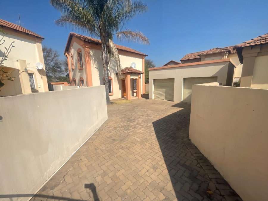 2 Bedroom Property for Sale in Birch Acres Gauteng