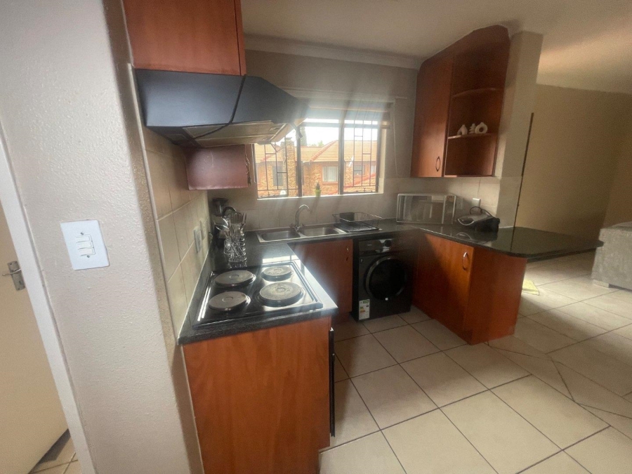 3 Bedroom Property for Sale in Edleen Gauteng