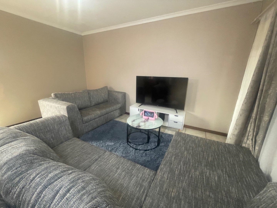 3 Bedroom Property for Sale in Edleen Gauteng