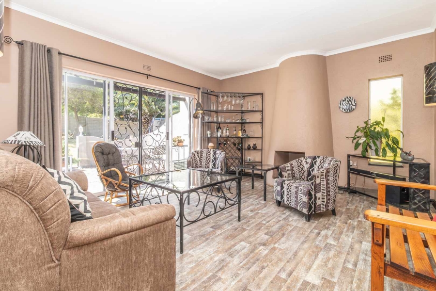5 Bedroom Property for Sale in Constantia Kloof Gauteng