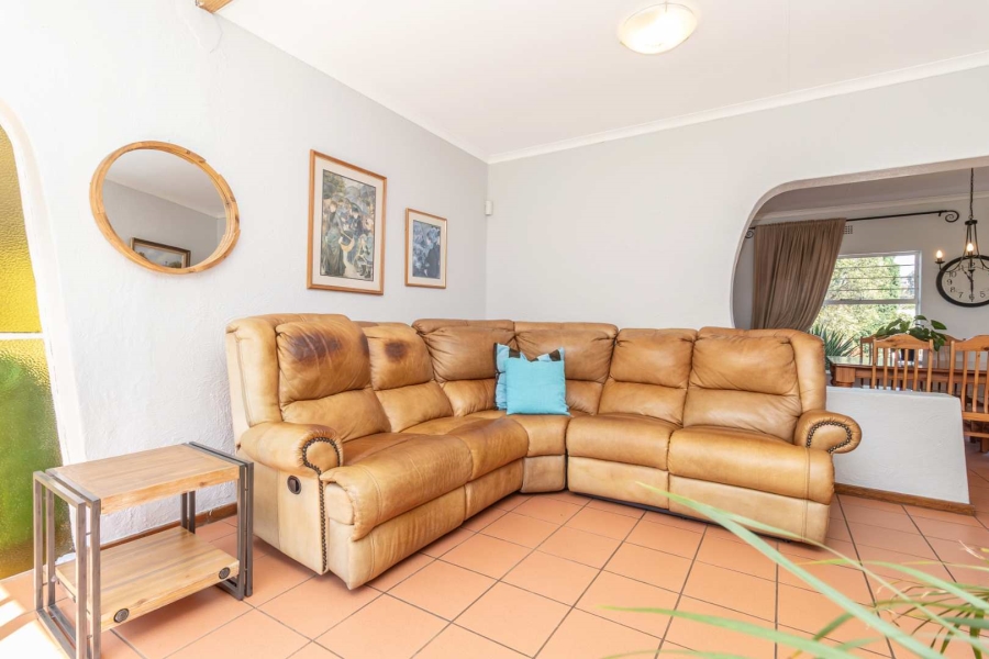 5 Bedroom Property for Sale in Constantia Kloof Gauteng