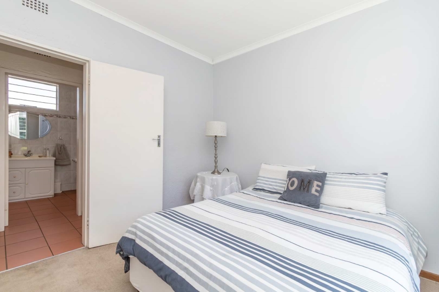 5 Bedroom Property for Sale in Constantia Kloof Gauteng