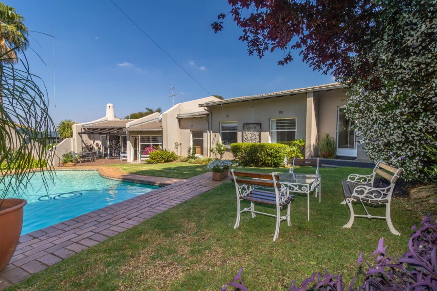 5 Bedroom Property for Sale in Constantia Kloof Gauteng