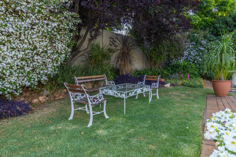 5 Bedroom Property for Sale in Constantia Kloof Gauteng