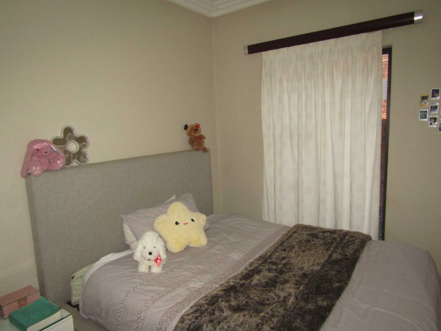 2 Bedroom Property for Sale in Ravenswood Gauteng