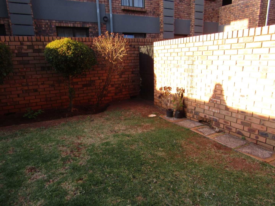 2 Bedroom Property for Sale in Ravenswood Gauteng