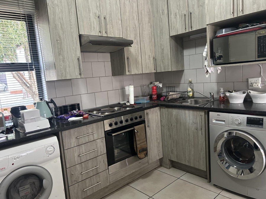 2 Bedroom Property for Sale in Goedeburg Gauteng