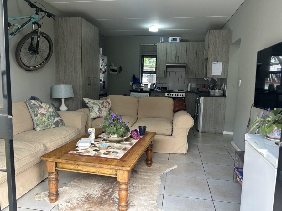 2 Bedroom Property for Sale in Goedeburg Gauteng