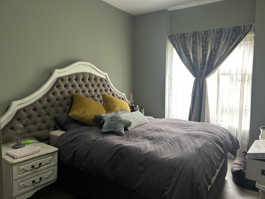 2 Bedroom Property for Sale in Goedeburg Gauteng