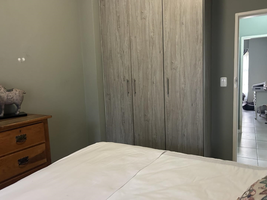 2 Bedroom Property for Sale in Goedeburg Gauteng