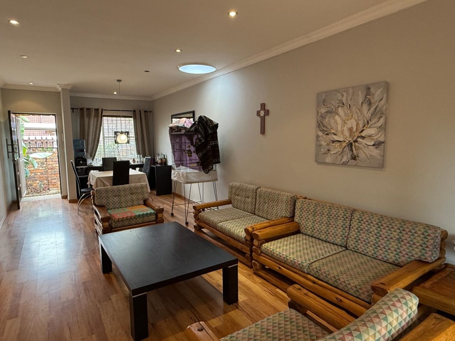 To Let 2 Bedroom Property for Rent in Discovery Gauteng
